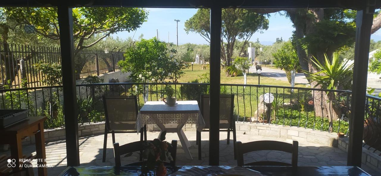 Villa Ekali-Haus Nea Iraklia Esterno foto