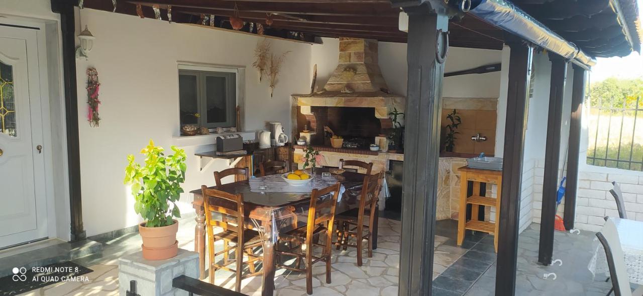 Villa Ekali-Haus Nea Iraklia Esterno foto